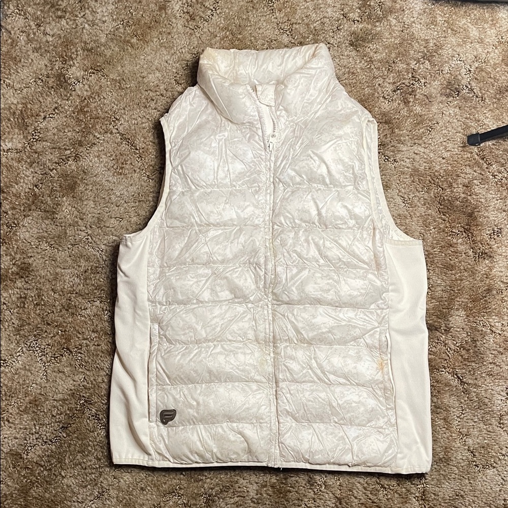 Fabletics Woman’s Elliot Puffer Vest Size Large‎